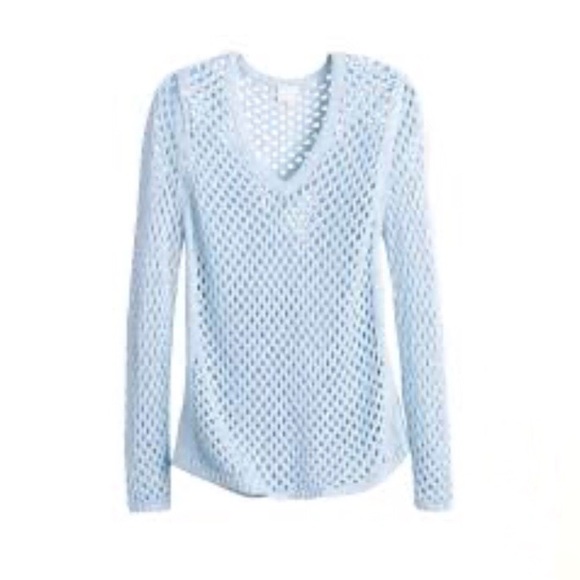 CHICOS Light Blue Lightweight V Neck Top S… - Picture 3 of 7